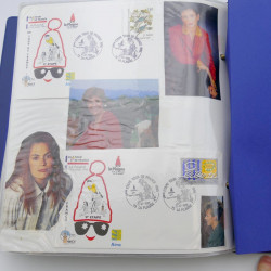 Collection timbres commémoratifs de France neufs et oblitérés.