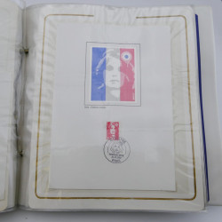 Collection timbres commémoratifs de France neufs et oblitérés.