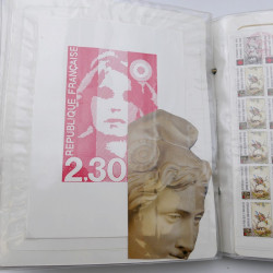 Collection timbres commémoratifs de France neufs et oblitérés.