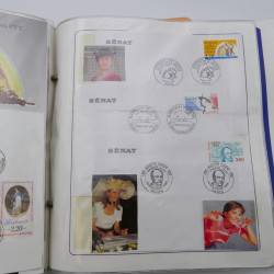 Collection timbres commémoratifs de France neufs et oblitérés.