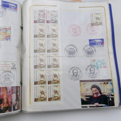 Collection timbres commémoratifs de France neufs et oblitérés.