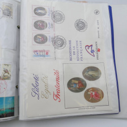 Collection timbres commémoratifs de France neufs et oblitérés.