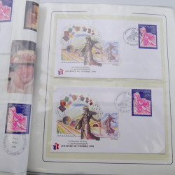 Collection timbres commémoratifs de France neufs et oblitérés.