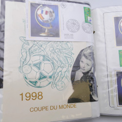 Collection timbres commémoratifs de France neufs et oblitérés.