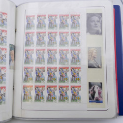 Collection timbres commémoratifs de France neufs et oblitérés.