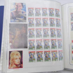 Collection timbres commémoratifs de France neufs et oblitérés.