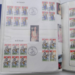 Collection timbres commémoratifs de France neufs et oblitérés.