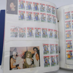 Collection timbres commémoratifs de France neufs et oblitérés.