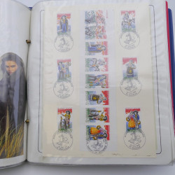 Collection timbres commémoratifs de France neufs et oblitérés.