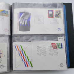 Lot de timbres de Pays-Bas neufs et oblitérés en 2 albums.