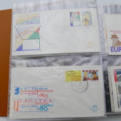 Lot de timbres de Pays-Bas neufs et oblitérés en 2 albums.