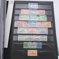 Lot de timbres de Turquie neufs et oblitérés en 2 albums.