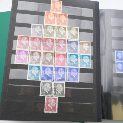 Lot de timbres de Turquie neufs et oblitérés en 2 albums.