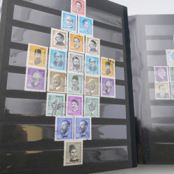 Lot de timbres de Turquie neufs et oblitérés en 2 albums.