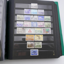 Lot de timbres de Turquie neufs et oblitérés en 2 albums.