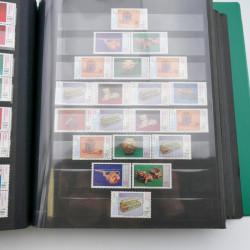 Lot de timbres de Turquie neufs et oblitérés en 2 albums.