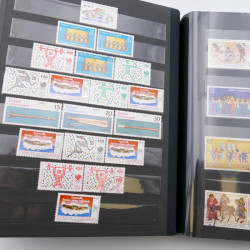 Lot de timbres de Turquie neufs et oblitérés en 2 albums.