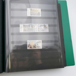 Lot de timbres de Turquie neufs et oblitérés en 2 albums.