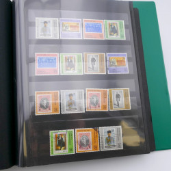 Lot de timbres de Turquie neufs et oblitérés en 2 albums.
