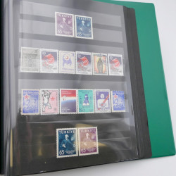 Lot de timbres de Turquie neufs et oblitérés en 2 albums.