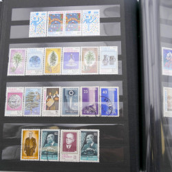 Lot de timbres de Turquie neufs et oblitérés en 2 albums.