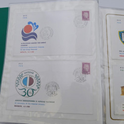 Lot de timbres de Turquie neufs et oblitérés en 2 albums.