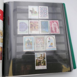 Lot de timbres de Turquie neufs et oblitérés en 2 albums.