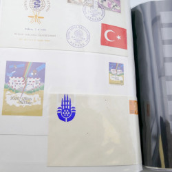 Lot de timbres de Turquie neufs et oblitérés en 2 albums.