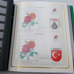 Lot de timbres de Turquie neufs et oblitérés en 2 albums.