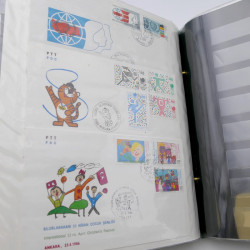 Lot de timbres de Turquie neufs et oblitérés en 2 albums.