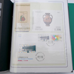 Lot de timbres de Turquie neufs et oblitérés en 2 albums.
