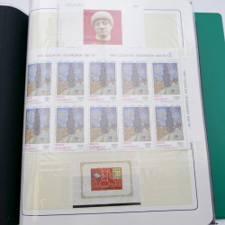Lot de timbres de Turquie neufs et oblitérés en 2 albums.