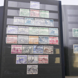 Lot de timbres de Pologne neufs et oblitérés en 2 albums.