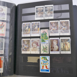 Lot de timbres de Pologne neufs et oblitérés en 2 albums.