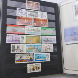 Lot de timbres de Pologne neufs et oblitérés en 2 albums.