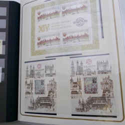 Lot de timbres de Pologne neufs et oblitérés en 2 albums.