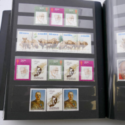 Lot de timbres de Pologne neufs et oblitérés en 2 albums.