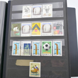 Lot de timbres de Pologne neufs et oblitérés en 2 albums.