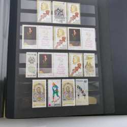 Lot de timbres de Pologne neufs et oblitérés en 2 albums.