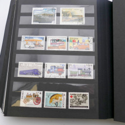 Lot de timbres de Pologne neufs et oblitérés en 2 albums.
