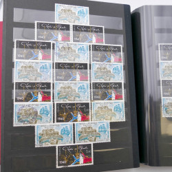 Vrac de timbres de France neufs et oblitérés en un carton.