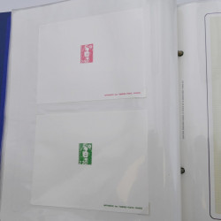 Vrac de timbres de France neufs et oblitérés en un carton.