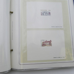 Vrac de timbres de France neufs et oblitérés en un carton.