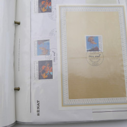 Vrac de timbres de France neufs et oblitérés en un carton.