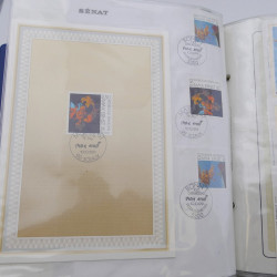 Vrac de timbres de France neufs et oblitérés en un carton.