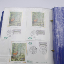 Vrac de timbres de France neufs et oblitérés en un carton.