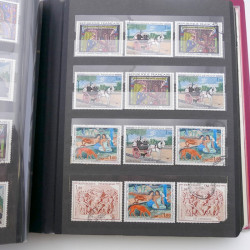 Vrac de timbres de France neufs et oblitérés en un carton.