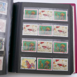 Vrac de timbres de France neufs et oblitérés en un carton.