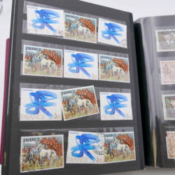 Vrac de timbres de France neufs et oblitérés en un carton.