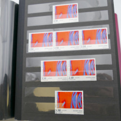 Vrac de timbres de France neufs et oblitérés en un carton.